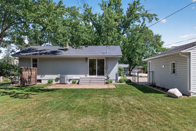 138 106th Avenue NW, Coon Rapids, MN 55448