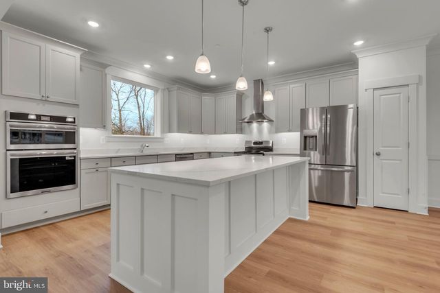 995 ARUNDEL DR, Arnold, MD 21012
