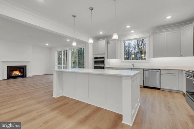 995 ARUNDEL DR, Arnold, MD 21012
