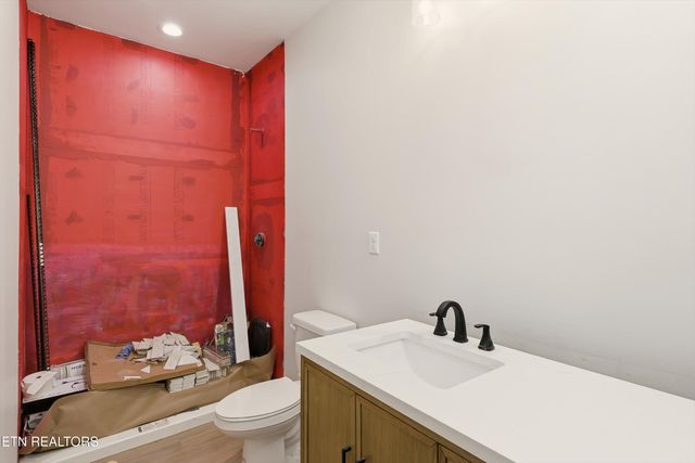 818 W Anderson Ave, Knoxville, TN 37921