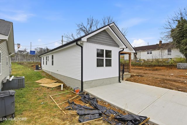 818 W Anderson Ave, Knoxville, TN 37921