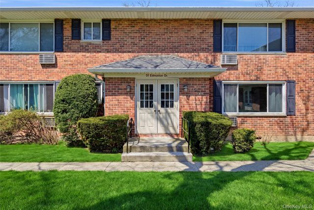 51 Edmunton Drive F-18, North Babylon, NY 11703