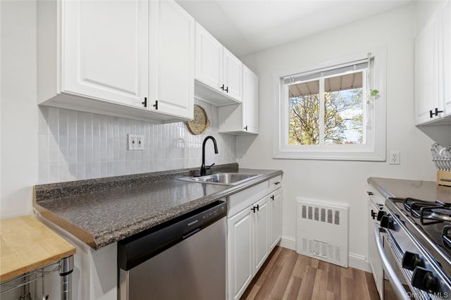 51 Edmunton Drive F-18, North Babylon, NY 11703