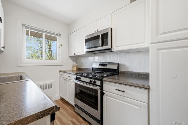51 Edmunton Drive F-18, North Babylon, NY 11703
