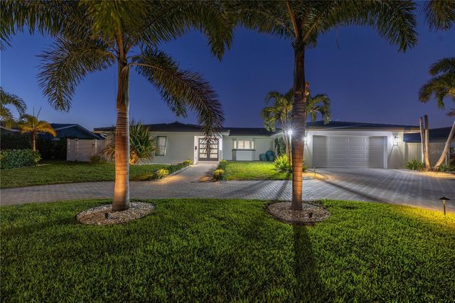 1093 42ND AVENUE NE, St Petersburg, FL 33703