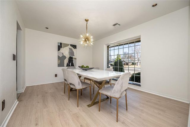 8625 Lakehurst Drive, Oklahoma City, OK 73120