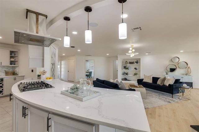 8625 Lakehurst Drive, Oklahoma City, OK 73120