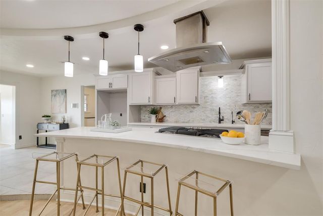 8625 Lakehurst Drive, Oklahoma City, OK 73120