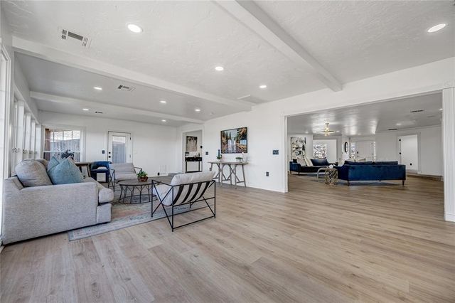 8625 Lakehurst Drive, Oklahoma City, OK 73120