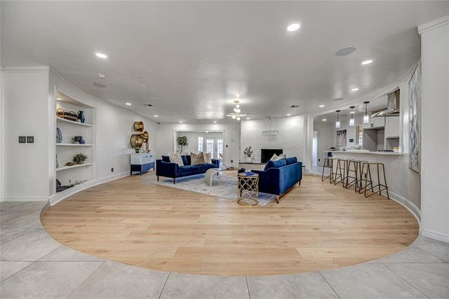 8625 Lakehurst Drive, Oklahoma City, OK 73120