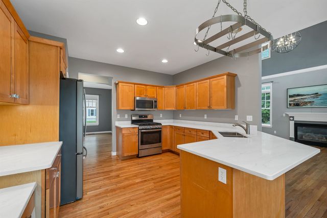7 Quail Hollow, Stratham, NH 03885