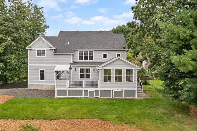 7 Quail Hollow, Stratham, NH 03885