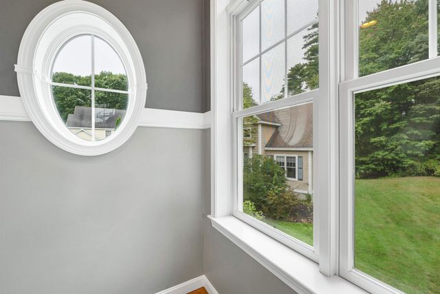 7 Quail Hollow, Stratham, NH 03885