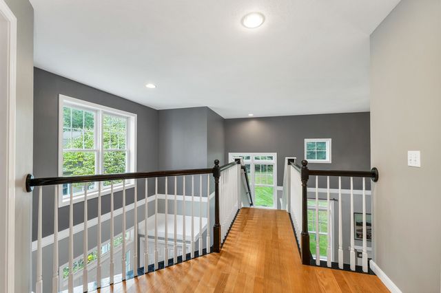 7 Quail Hollow, Stratham, NH 03885