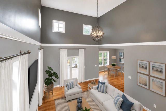 7 Quail Hollow, Stratham, NH 03885
