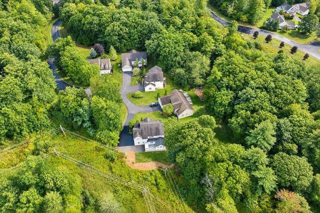 7 Quail Hollow, Stratham, NH 03885
