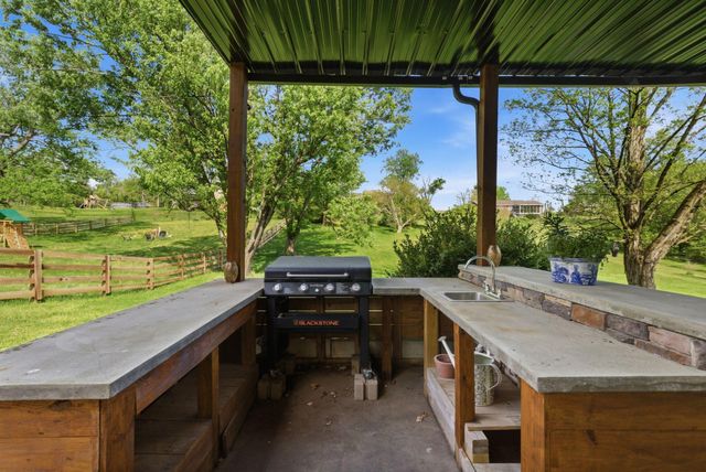 131 Allen Douglas Drive, Richmond, KY 40475