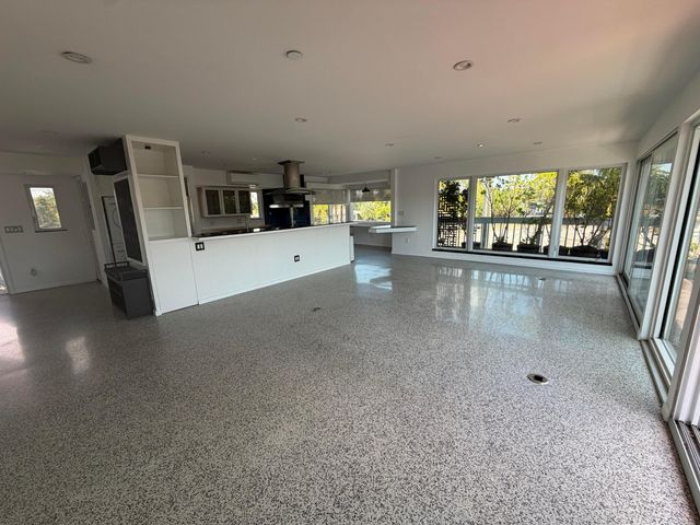 2200 NE 26th Street A, Wilton Manors, FL 33305