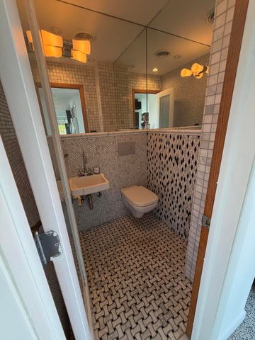 2200 NE 26th Street A, Wilton Manors, FL 33305