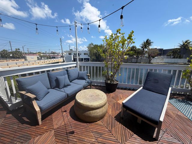 2200 NE 26th Street A, Wilton Manors, FL 33305