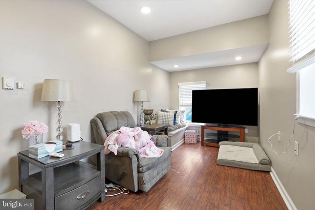 2533 W GIRARD AVE, Philadelphia, PA 19130