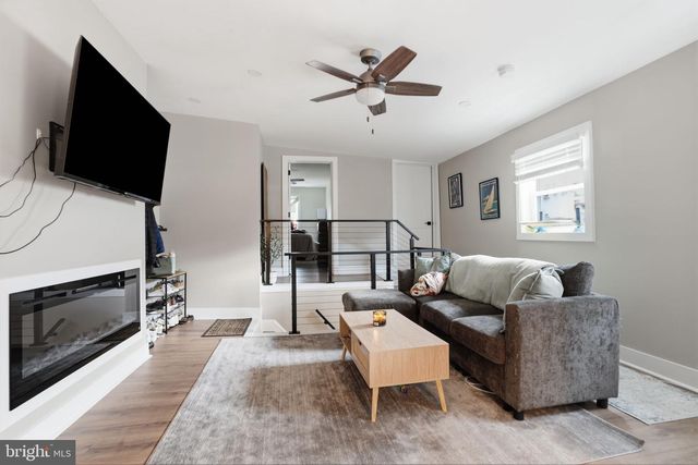 2533 W GIRARD AVE, Philadelphia, PA 19130