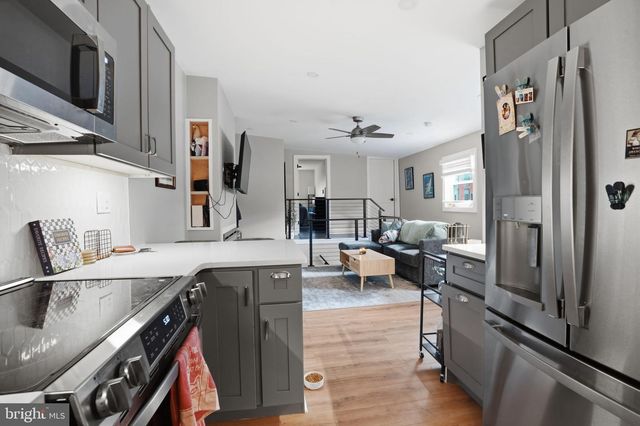 2533 W GIRARD AVE, Philadelphia, PA 19130