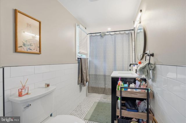 2533 W GIRARD AVE, Philadelphia, PA 19130