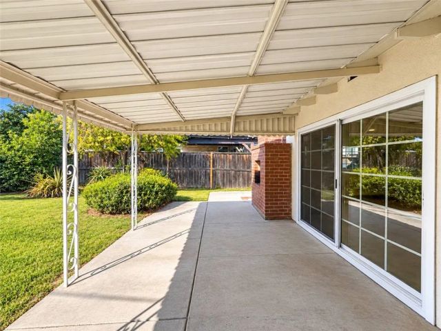 22716 Berdon Street, Woodland Hills, CA 91367