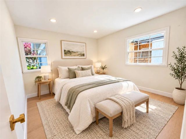 22716 Berdon Street, Woodland Hills, CA 91367