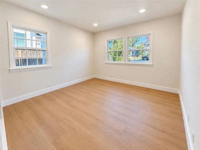 22716 Berdon Street, Woodland Hills, CA 91367