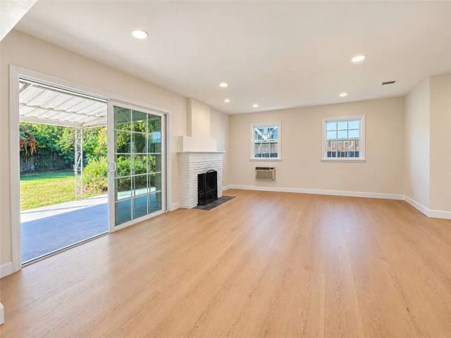 22716 Berdon Street, Woodland Hills, CA 91367