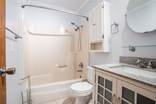 680 S Hickory Boulevard, Pleasant Hill, IA 50327