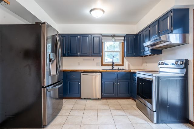 680 S Hickory Boulevard, Pleasant Hill, IA 50327