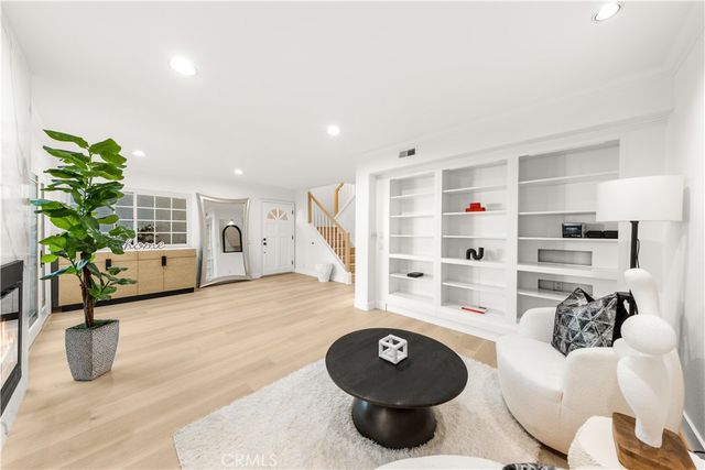 54 Willow Tree, Irvine, CA 92612