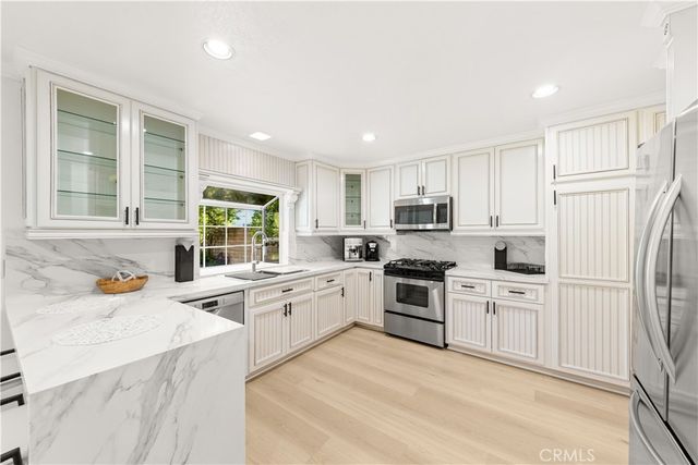 54 Willow Tree, Irvine, CA 92612