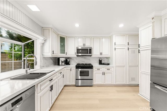 54 Willow Tree, Irvine, CA 92612