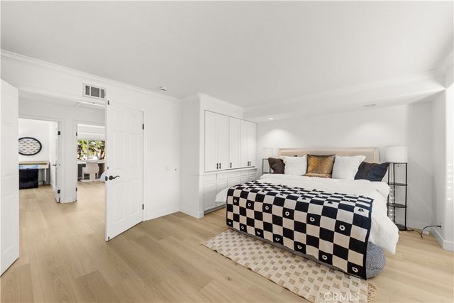 54 Willow Tree, Irvine, CA 92612