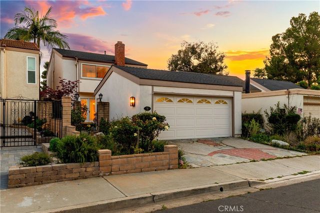 54 Willow Tree, Irvine, CA 92612