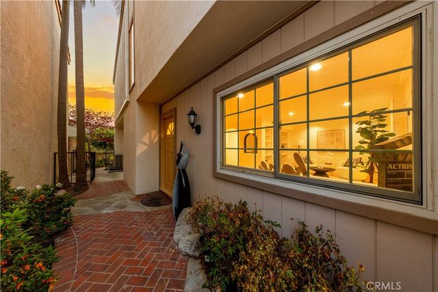 54 Willow Tree, Irvine, CA 92612