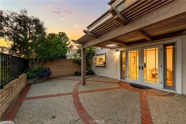 54 Willow Tree, Irvine, CA 92612