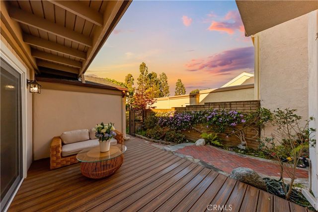 54 Willow Tree, Irvine, CA 92612