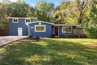 35293 Elm Road, Grafton, OH 44044