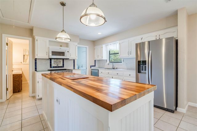 20 Saddle Rock RDG, Wimberley, TX 78676