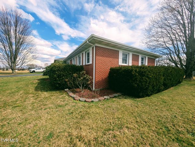 8491 Doctor Ralph Stanley Highway, Coeburn, VA 24230