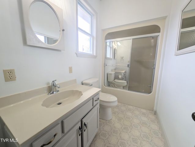 8491 Doctor Ralph Stanley Highway, Coeburn, VA 24230