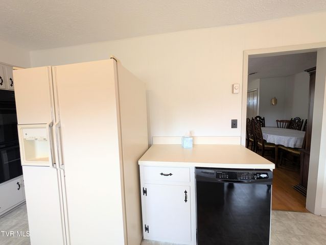 8491 Doctor Ralph Stanley Highway, Coeburn, VA 24230