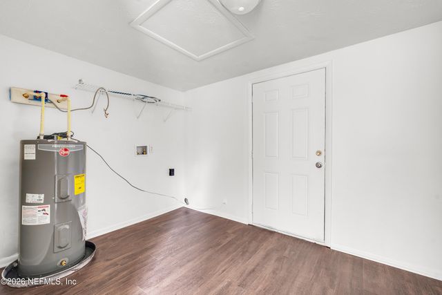 3035 LUCOMA Drive, Jacksonville, FL 32254