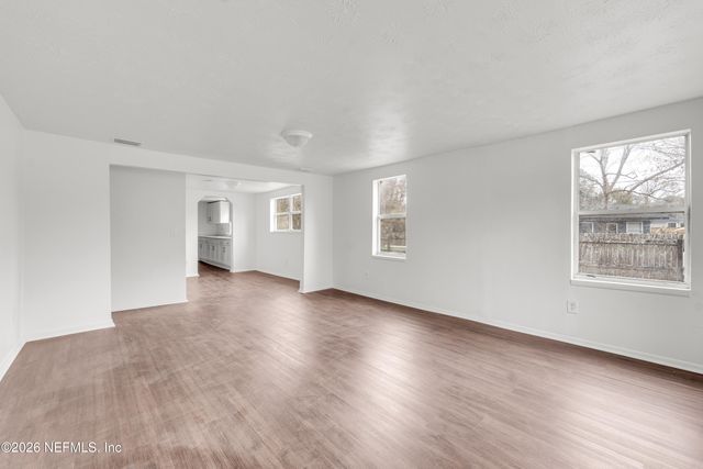 3035 LUCOMA Drive, Jacksonville, FL 32254