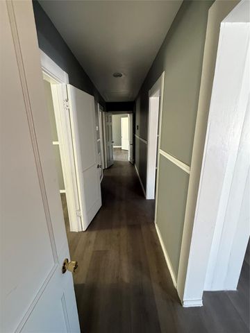 1300 N 8th Street, Baytown, TX 77520